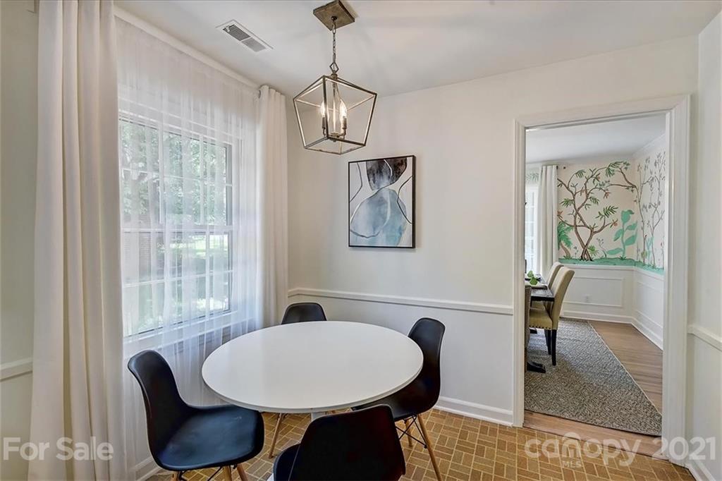 3623 Round Oak Road Charlotte, NC 28210 - Photo 12 of 34 Gallery Image 12