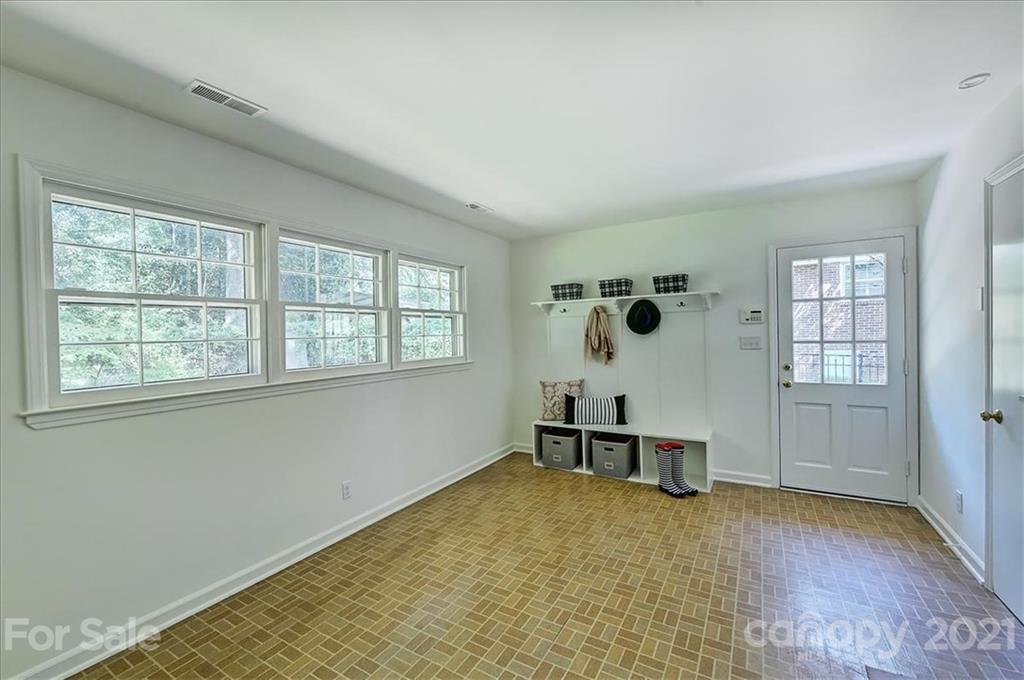 3623 Round Oak Road Charlotte, NC 28210 - Photo 24 of 34 Gallery Image 24