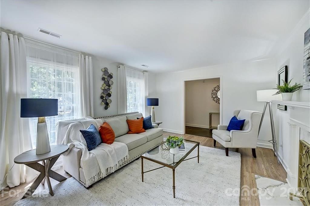 3623 Round Oak Road Charlotte, NC 28210 - Photo 6 of 34 Gallery Image 6