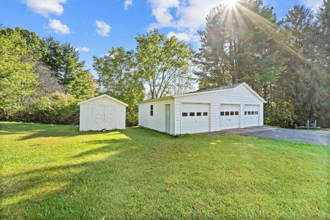 1124 Frost Road Endicott, NY 13760 - Photo 11 of 34 Gallery Image 11