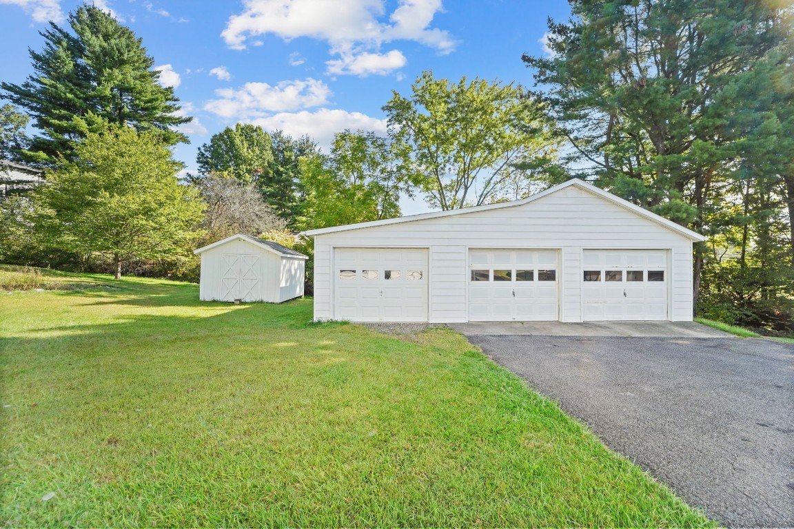 1124 Frost Road Endicott, NY 13760 - Photo 12 of 34 Gallery Image 12