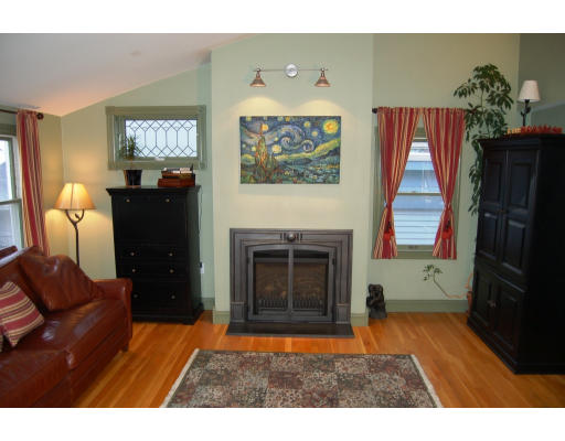 2 Seminary Street, Unit 4 Boston, MA 02129 - Photo 5 of 7 Gallery Image 5