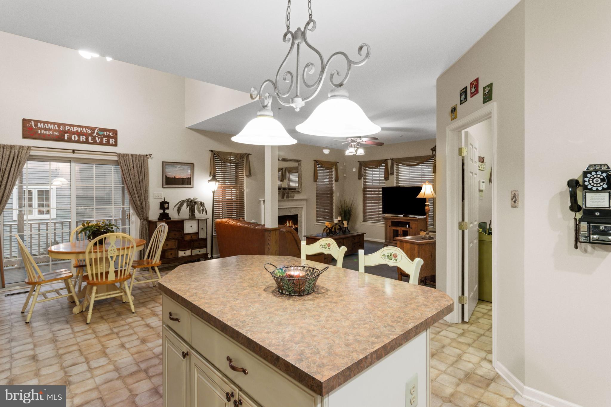 49 Valentine Road Warminster, PA 18974 - Photo 12 of 44 Kitchen /Breakfast Room