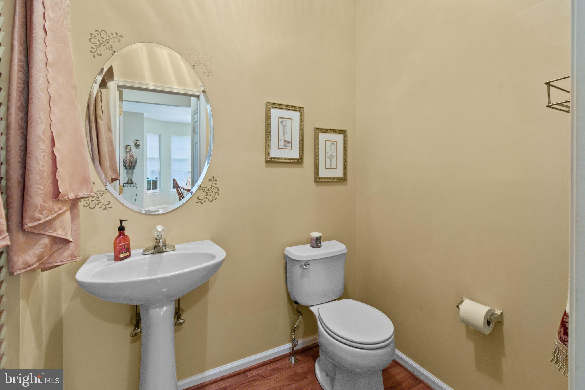 49 Valentine Road Warminster, PA 18974 - Photo 21 of 44 Powder Room