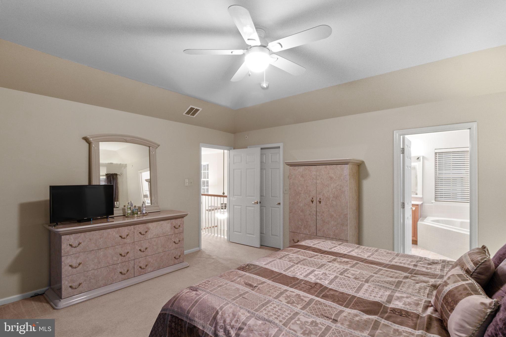 49 Valentine Road Warminster, PA 18974 - Photo 26 of 44 Master Bedroom
