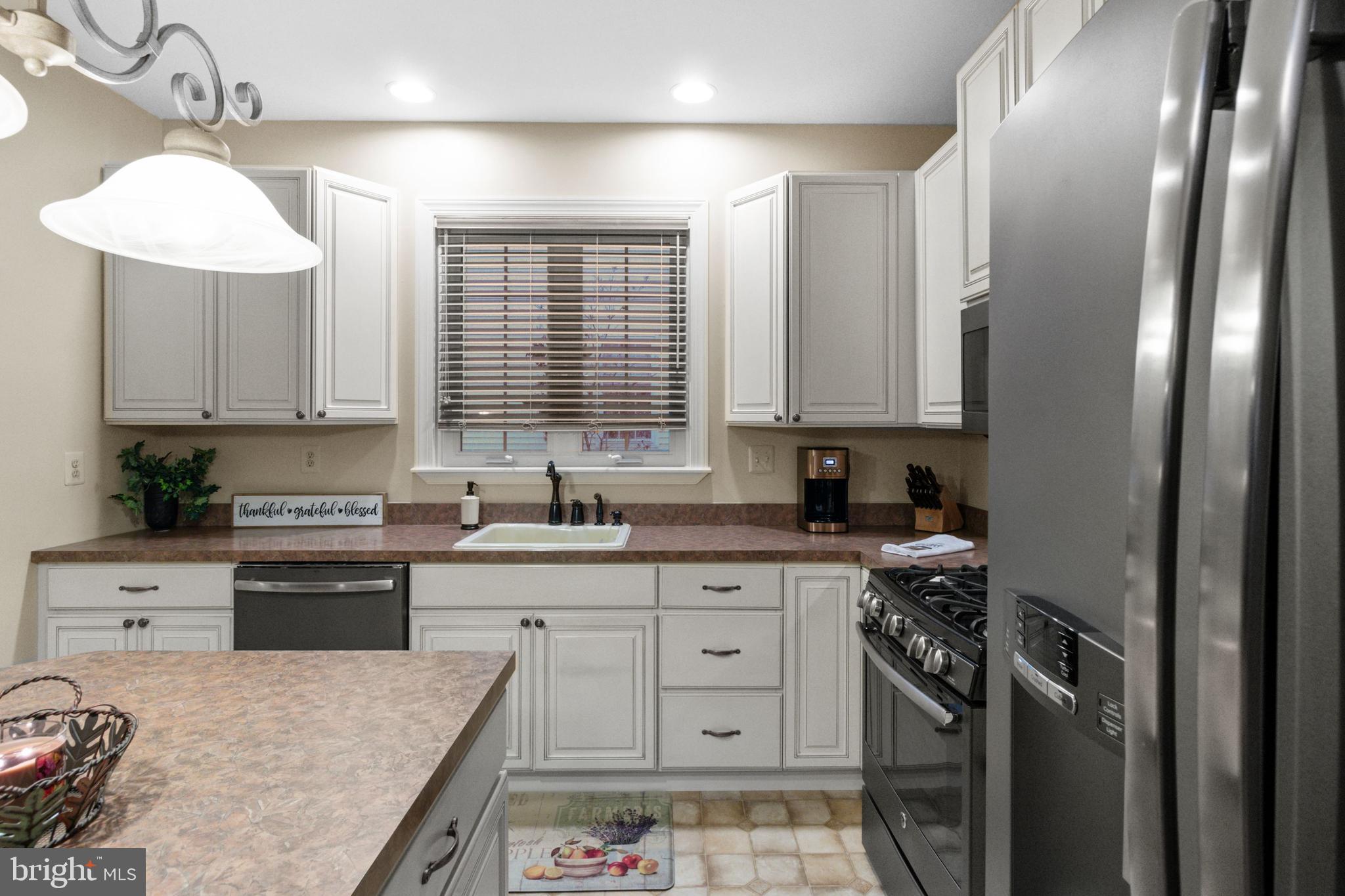 49 Valentine Road Warminster, PA 18974 - Photo 10 of 44 Kitchen