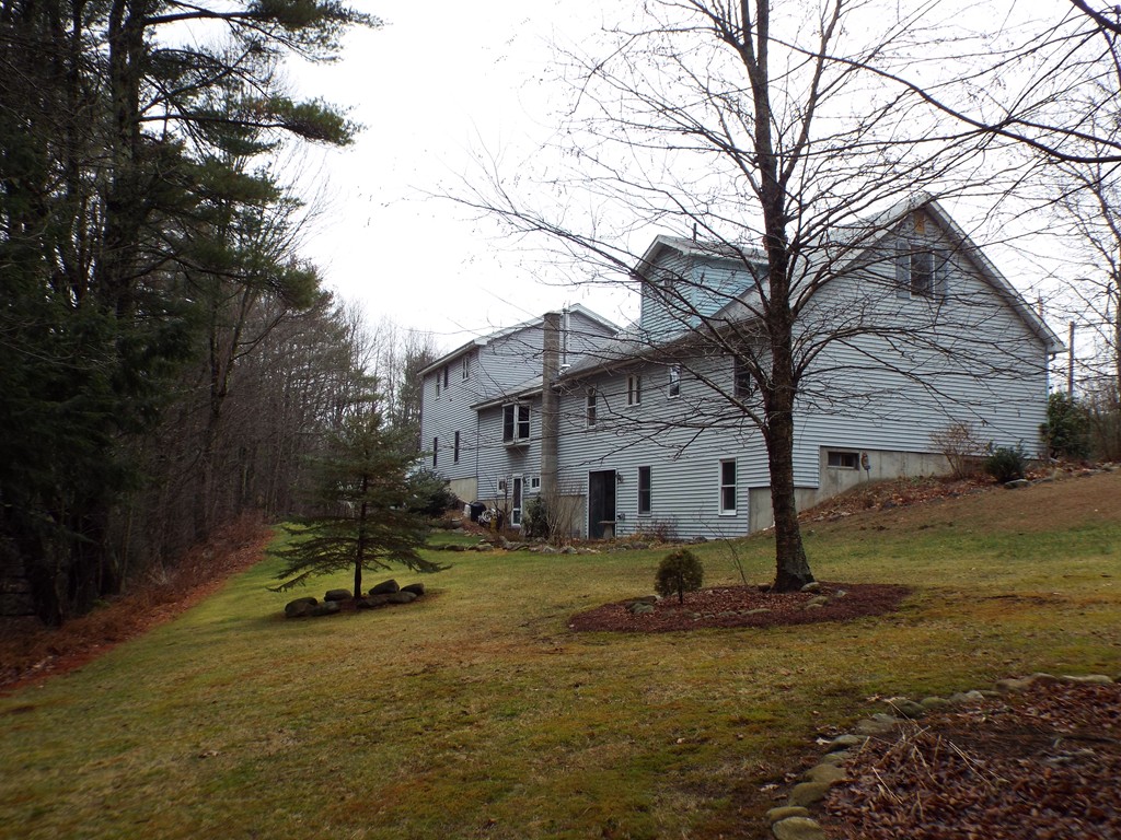 376 Hubbardston Road Barre, MA 01005 - Photo 4 of 21