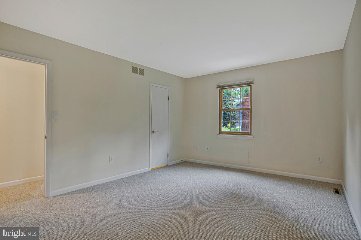 607 Ridge Drive Annapolis, MD 21403 - Photo 13 of 30