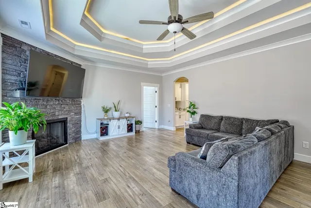 $469,900 | 18630 Asheville Highway, Campobello, SC 29322