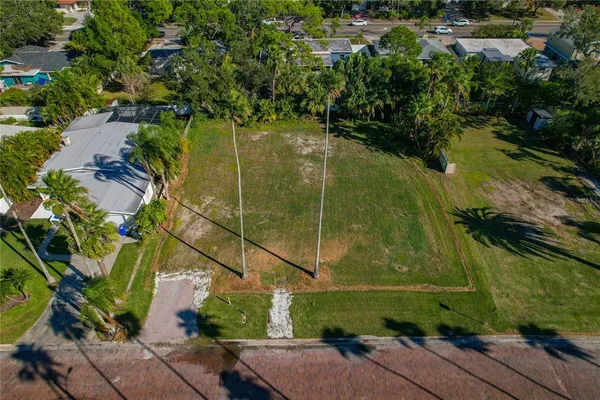 $587,000 | 1645 Santa Barbara Drive, Dunedin, FL 34698