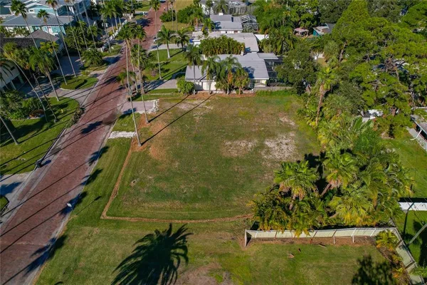 $587,000 | 1645 Santa Barbara Drive, Dunedin, FL 34698