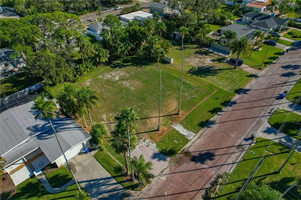 $587,000 | 1645 Santa Barbara Drive, Dunedin, FL 34698