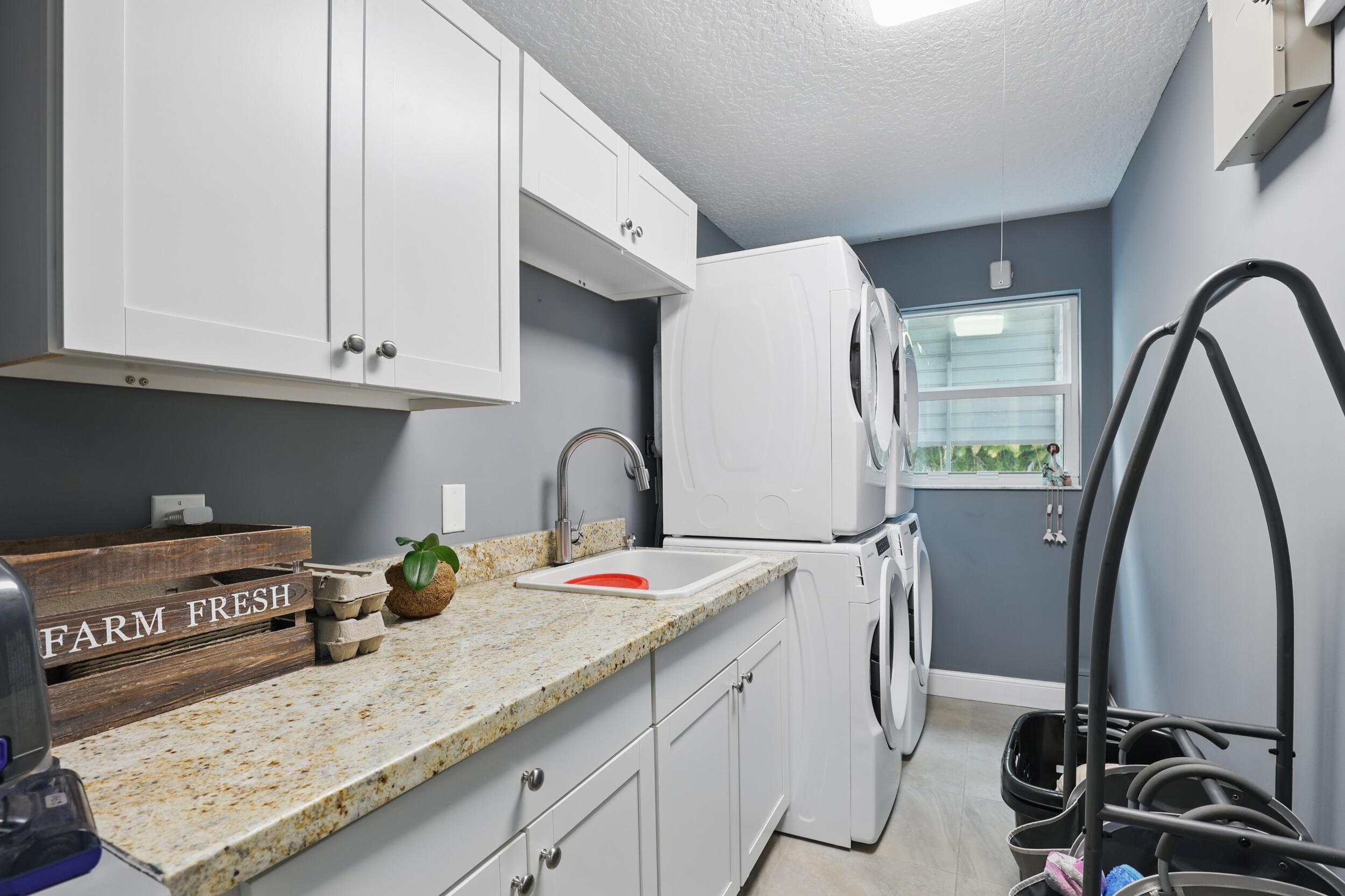 13376 Compton Road Loxahatchee Groves, FL 33470 - Photo 41 of 53 30_photo_034