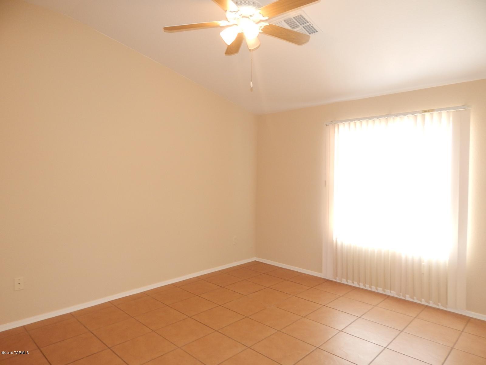 5992 South Avenida Ribero Tucson, AZ 85706 - Photo 7 of 20 Gallery Image 7