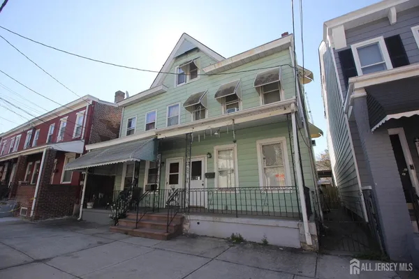 $2,100 | 417 Elmer Street, Trenton, NJ 08611