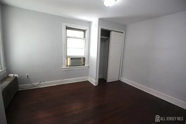 $2,100 | 417 Elmer Street, Trenton, NJ 08611