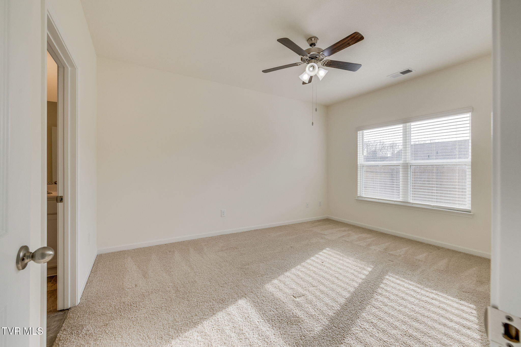 1109 Ridge Parke Kingsport, TN 37663 - Photo 11 of 24 011