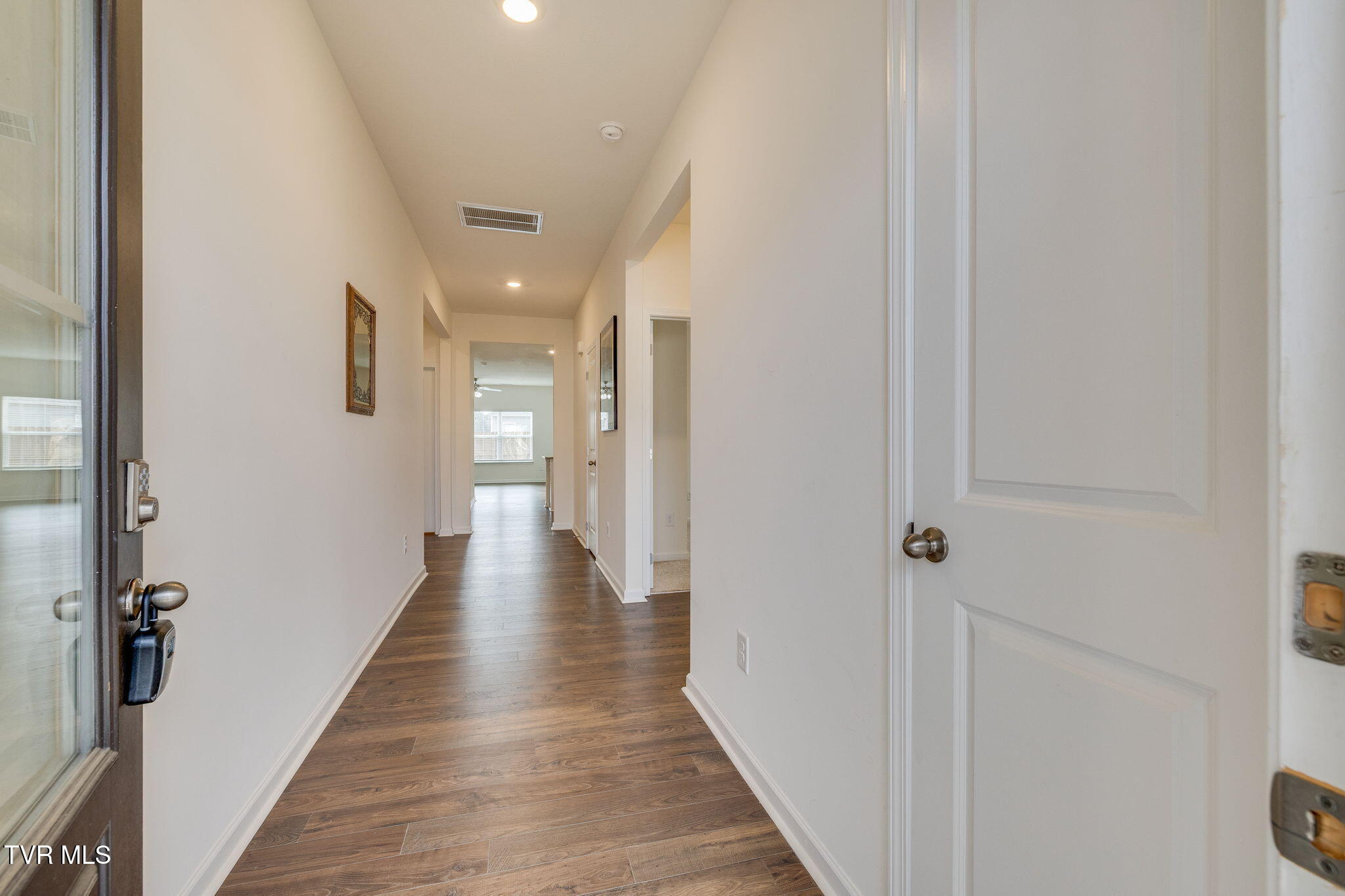 1109 Ridge Parke Kingsport, TN 37663 - Photo 4 of 24 004