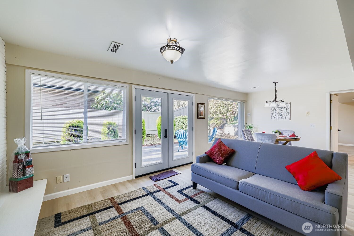 17926 73rd Avenue West Edmonds, WA 98026 - Photo 36 of 40 a living room with furniture and a large window