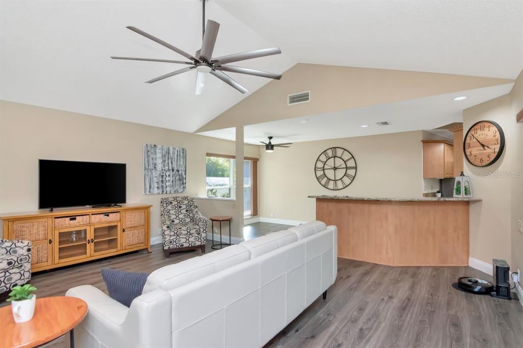 3910 Turkey Oak Drive Valrico, FL 33596 - Photo 17 of 63