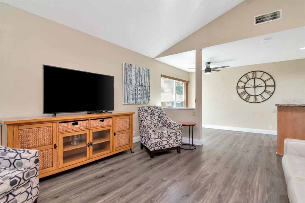 3910 Turkey Oak Drive Valrico, FL 33596 - Photo 20 of 63