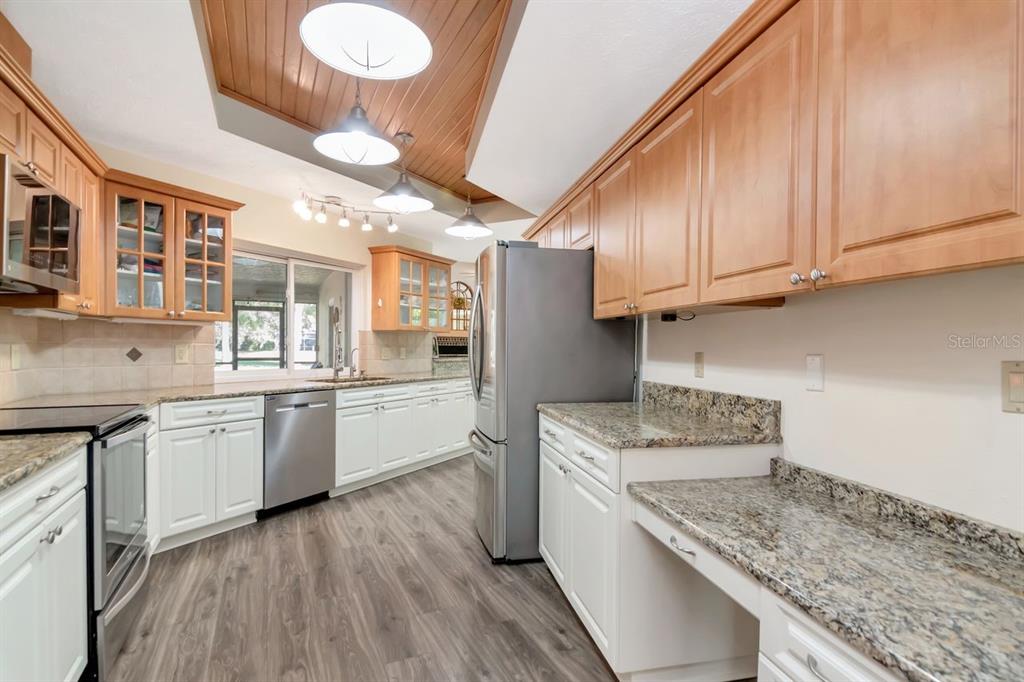 3910 Turkey Oak Drive Valrico, FL 33596 - Photo 10 of 63