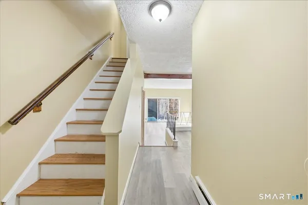 $160,000 | 107 Woodland Drive, Unit B, Montville, CT 06382