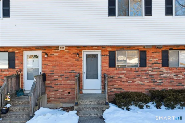 $160,000 | 107 Woodland Drive, Unit B, Montville, CT 06382