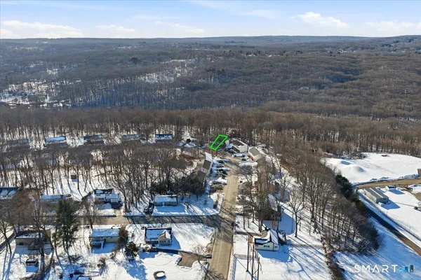 $160,000 | 107 Woodland Drive, Unit B, Montville, CT 06382