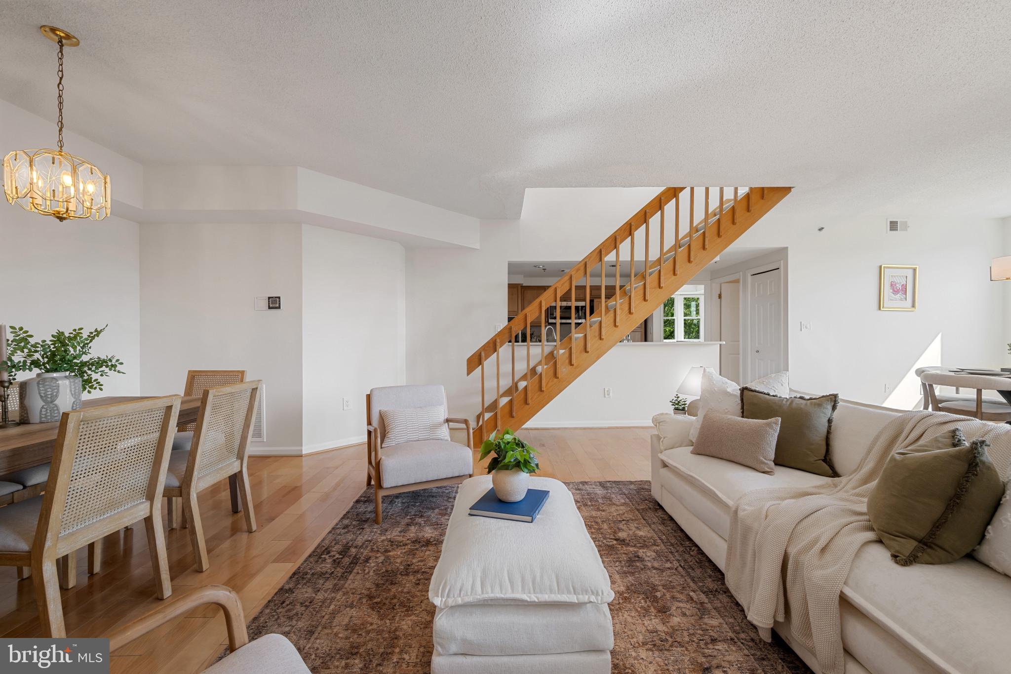 930 Astern Way, Unit 609 Annapolis, MD 21401 - Photo 13 of 47 Living & Dining Rooms