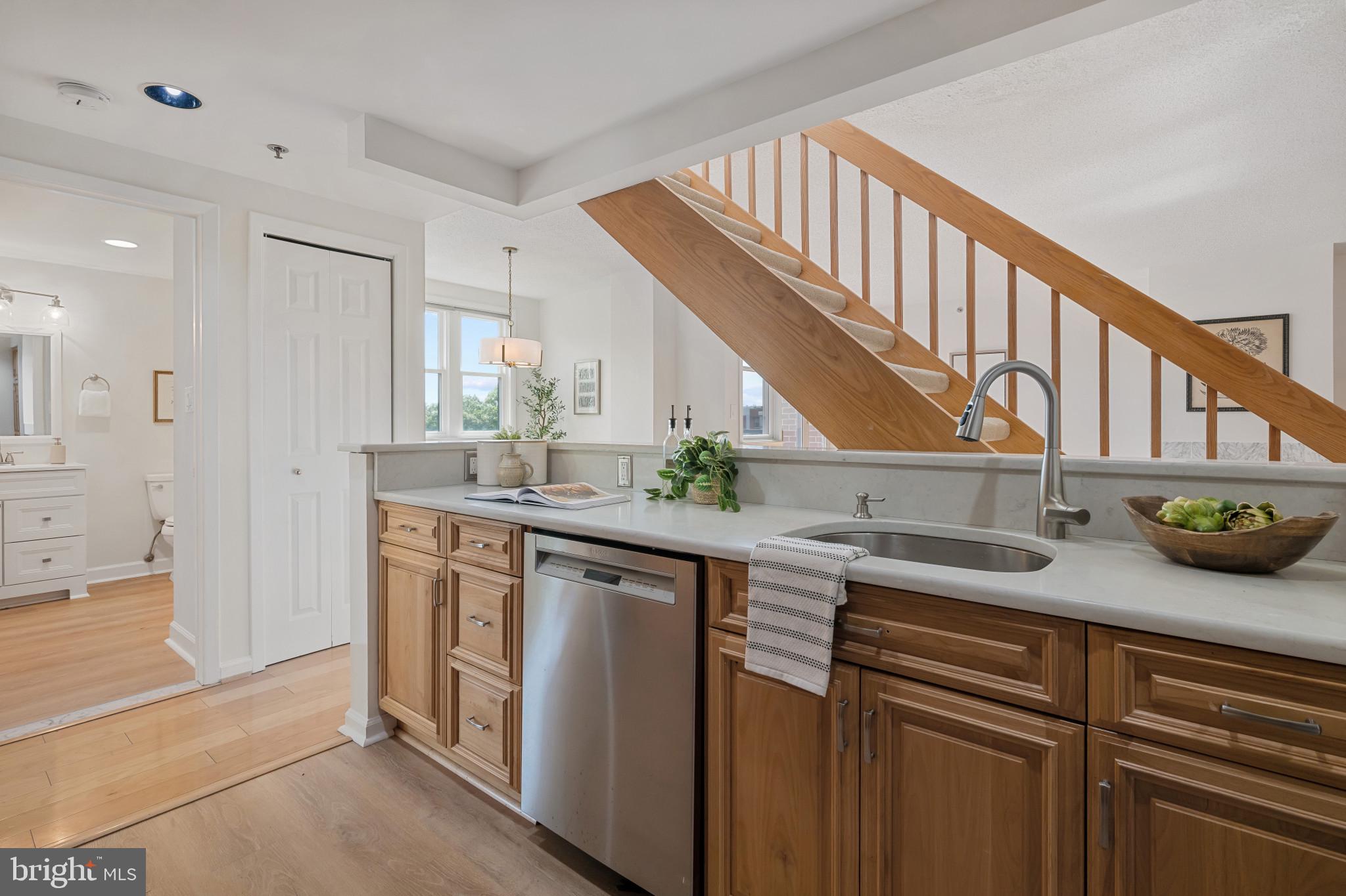 930 Astern Way, Unit 609 Annapolis, MD 21401 - Photo 18 of 47 Kitchen