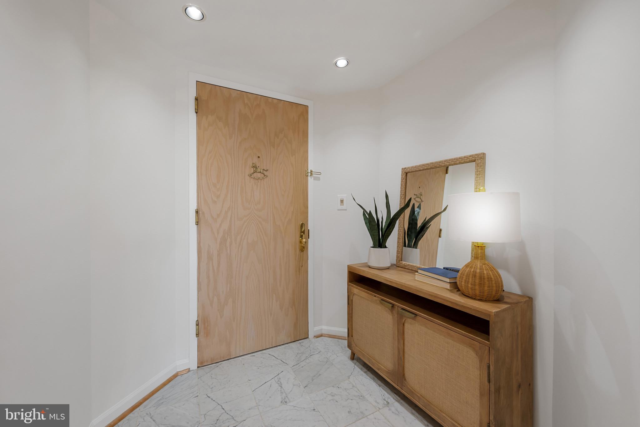 930 Astern Way, Unit 609 Annapolis, MD 21401 - Photo 4 of 47 Entry