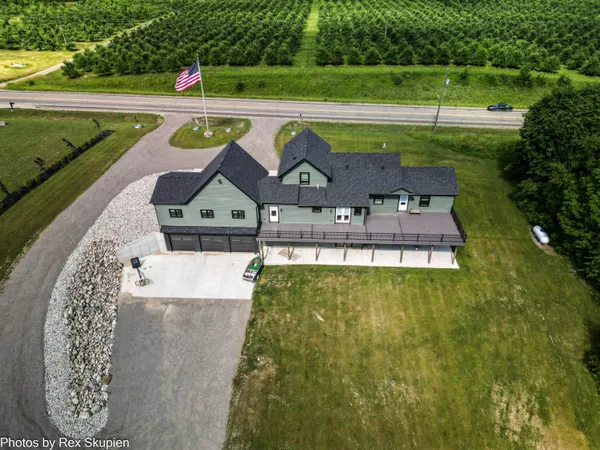 $1,185,000 | 17090 Kenowa Avenue, Kent City, MI 49330