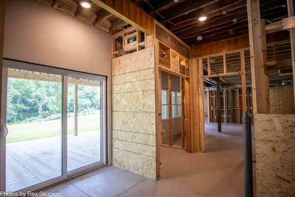 $1,185,000 | 17090 Kenowa Avenue, Kent City, MI 49330