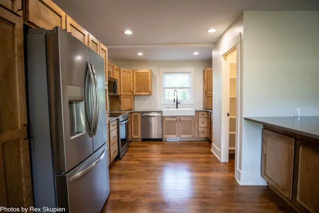 $1,185,000 | 17090 Kenowa Avenue, Kent City, MI 49330