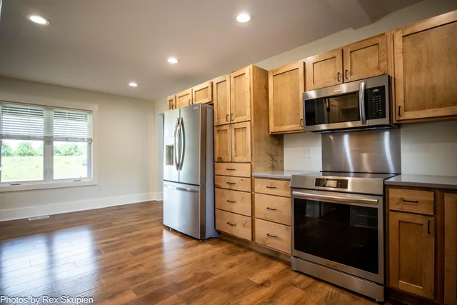 $1,185,000 | 17090 Kenowa Avenue, Kent City, MI 49330