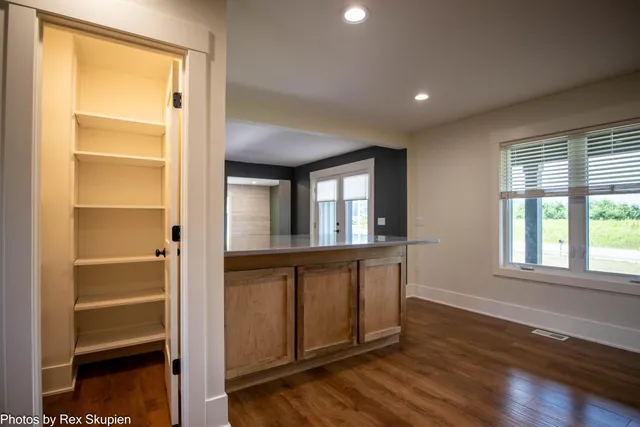 $1,185,000 | 17090 Kenowa Avenue, Kent City, MI 49330