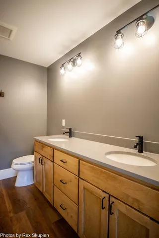 $1,185,000 | 17090 Kenowa Avenue, Kent City, MI 49330