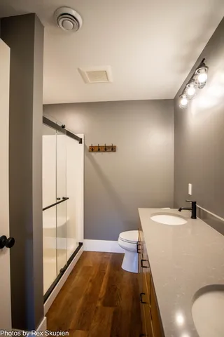 $1,185,000 | 17090 Kenowa Avenue, Kent City, MI 49330