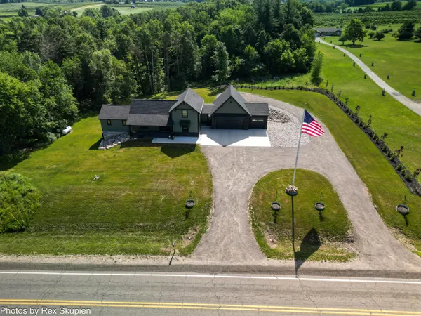 $1,185,000 | 17090 Kenowa Avenue, Kent City, MI 49330