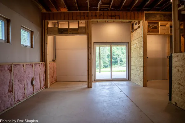 $1,185,000 | 17090 Kenowa Avenue, Kent City, MI 49330