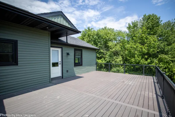 $1,185,000 | 17090 Kenowa Avenue, Kent City, MI 49330
