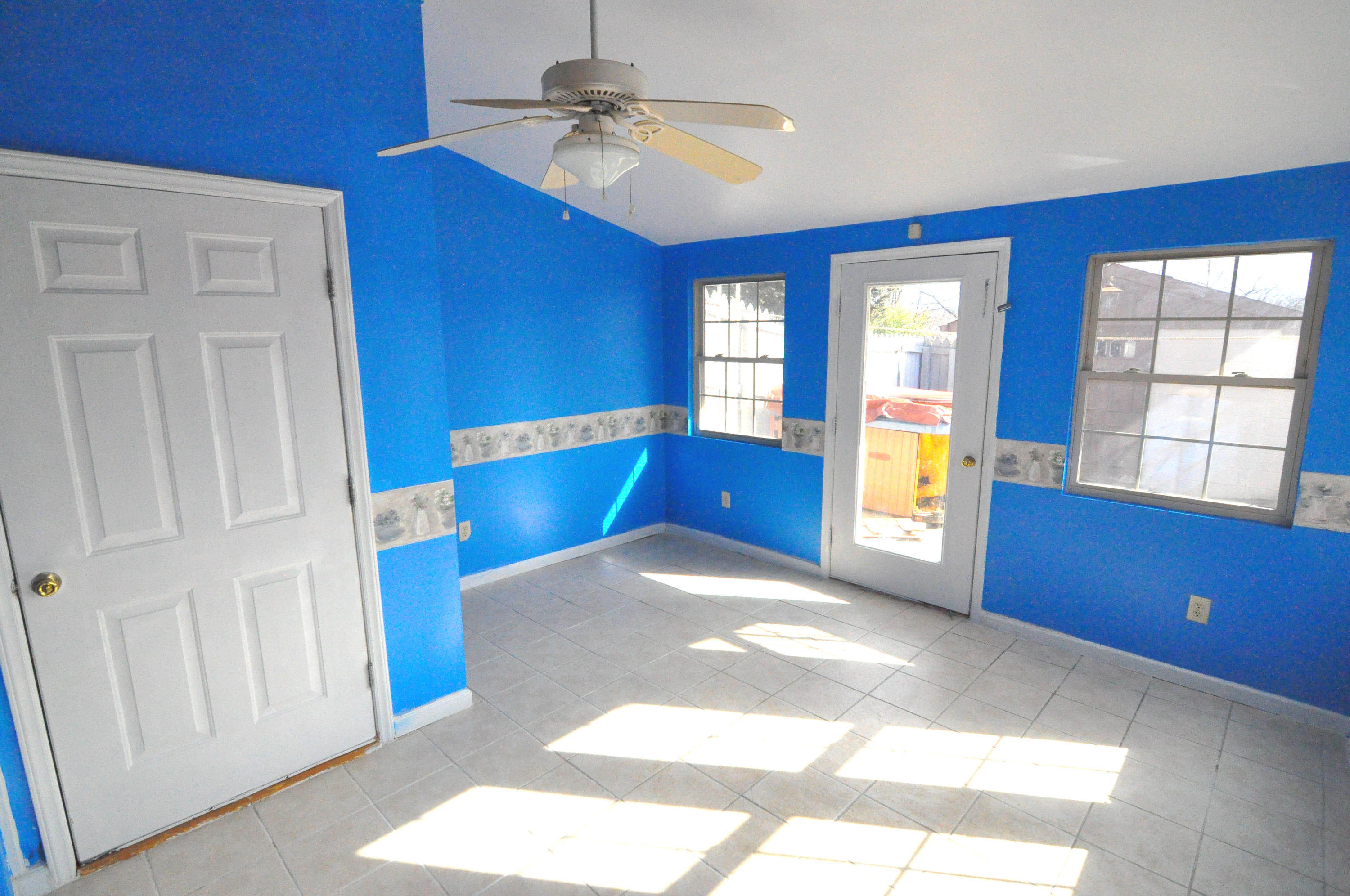 2513 Cannaday Road Northeast Roanoke, VA 24012 - Photo 11 of 27 Sunroom