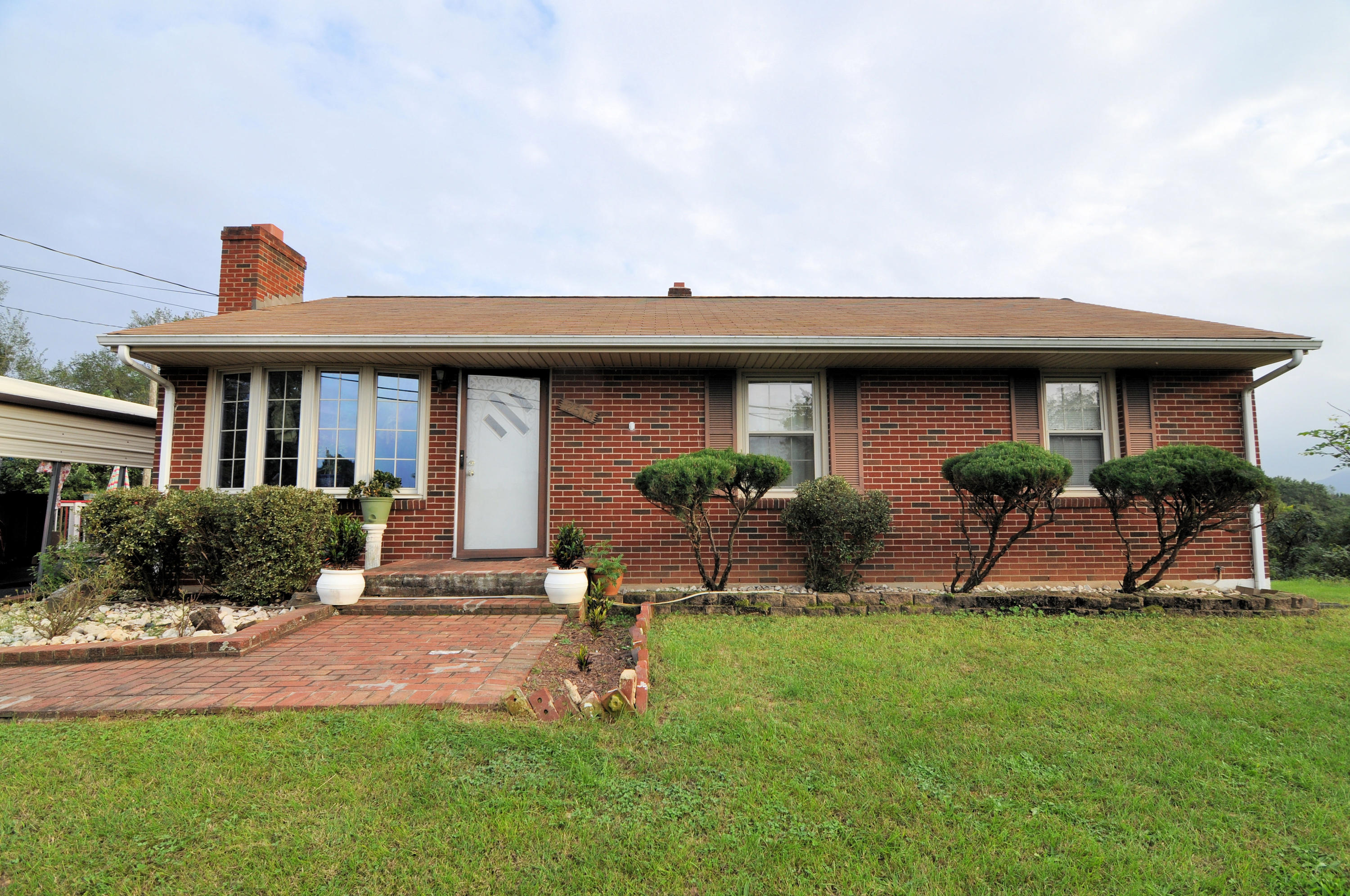 2513 Cannaday Road Northeast Roanoke, VA 24012 - Photo 22 of 27 Fantastic brick ranch