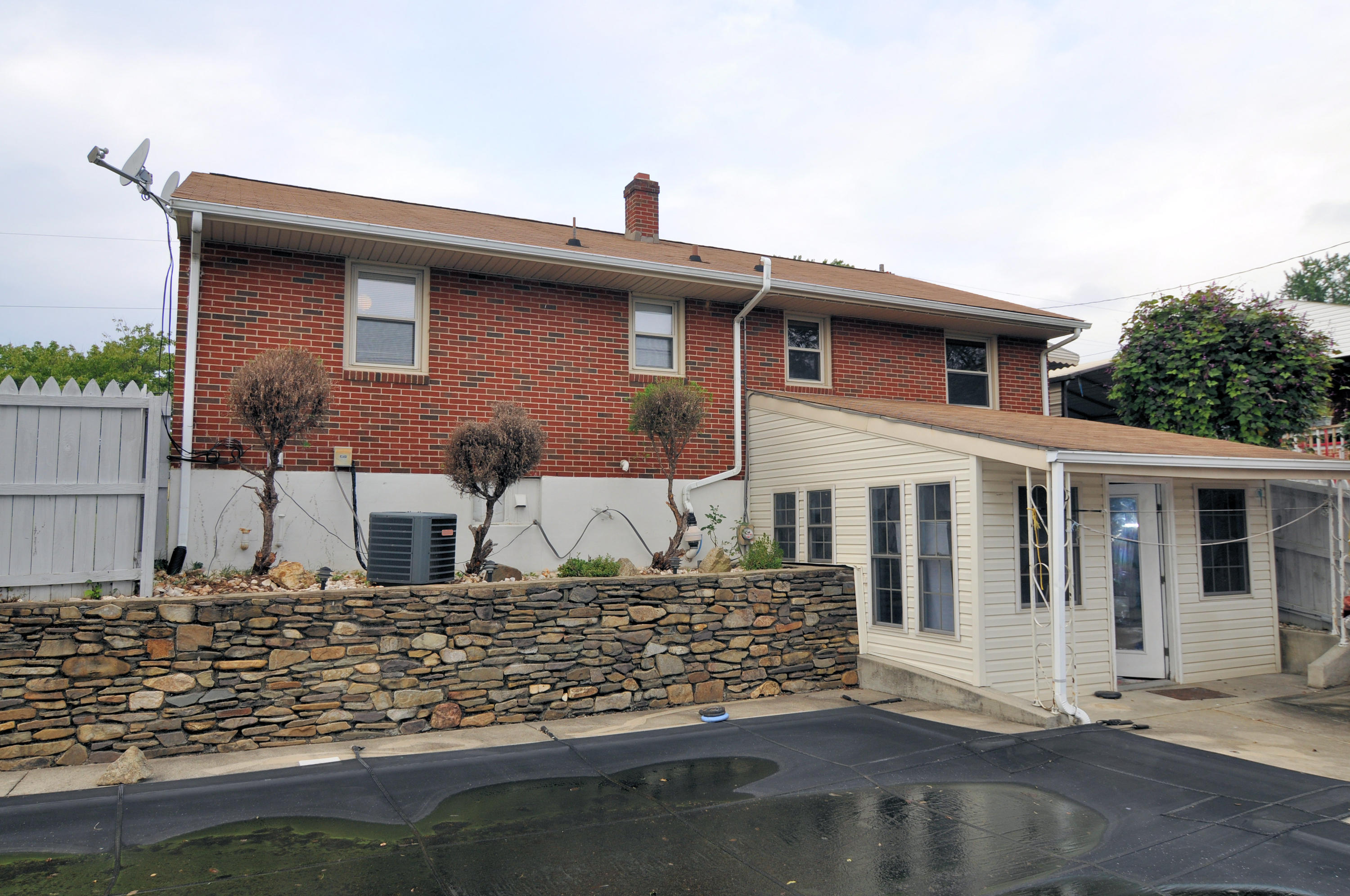 2513 Cannaday Road Northeast Roanoke, VA 24012 - Photo 26 of 27 Back of home view