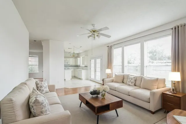 a view of a house with backyard