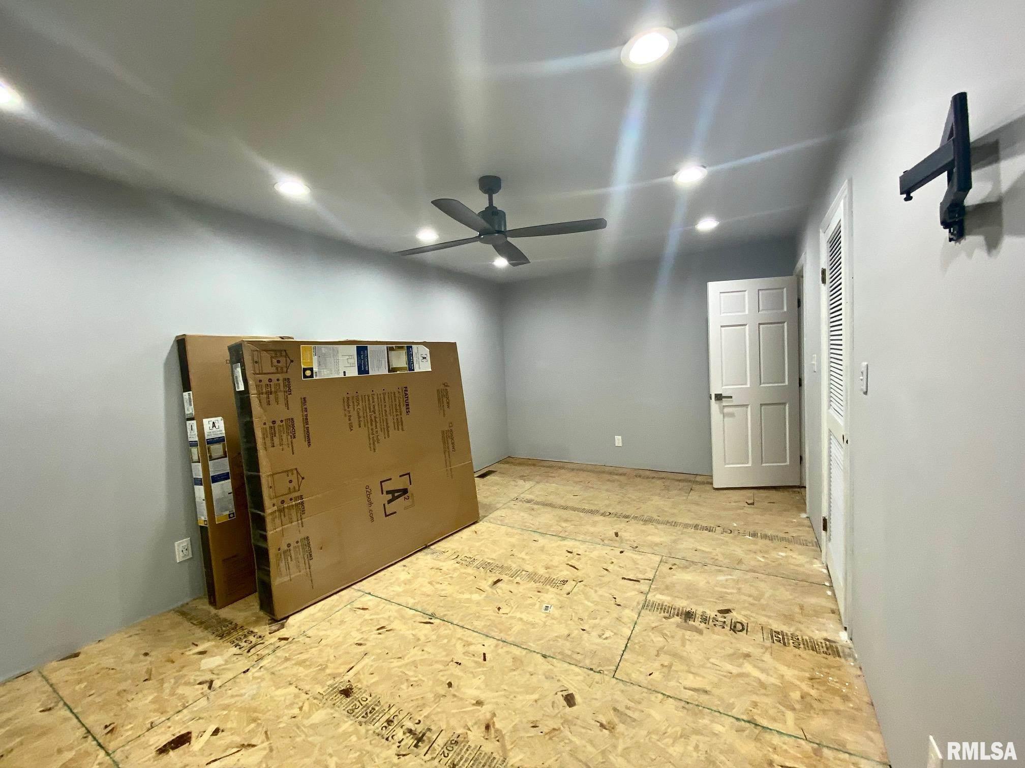 1144 Crystal Road West Frankfort, IL 62896 - Photo 8 of 17 Gallery Image 8