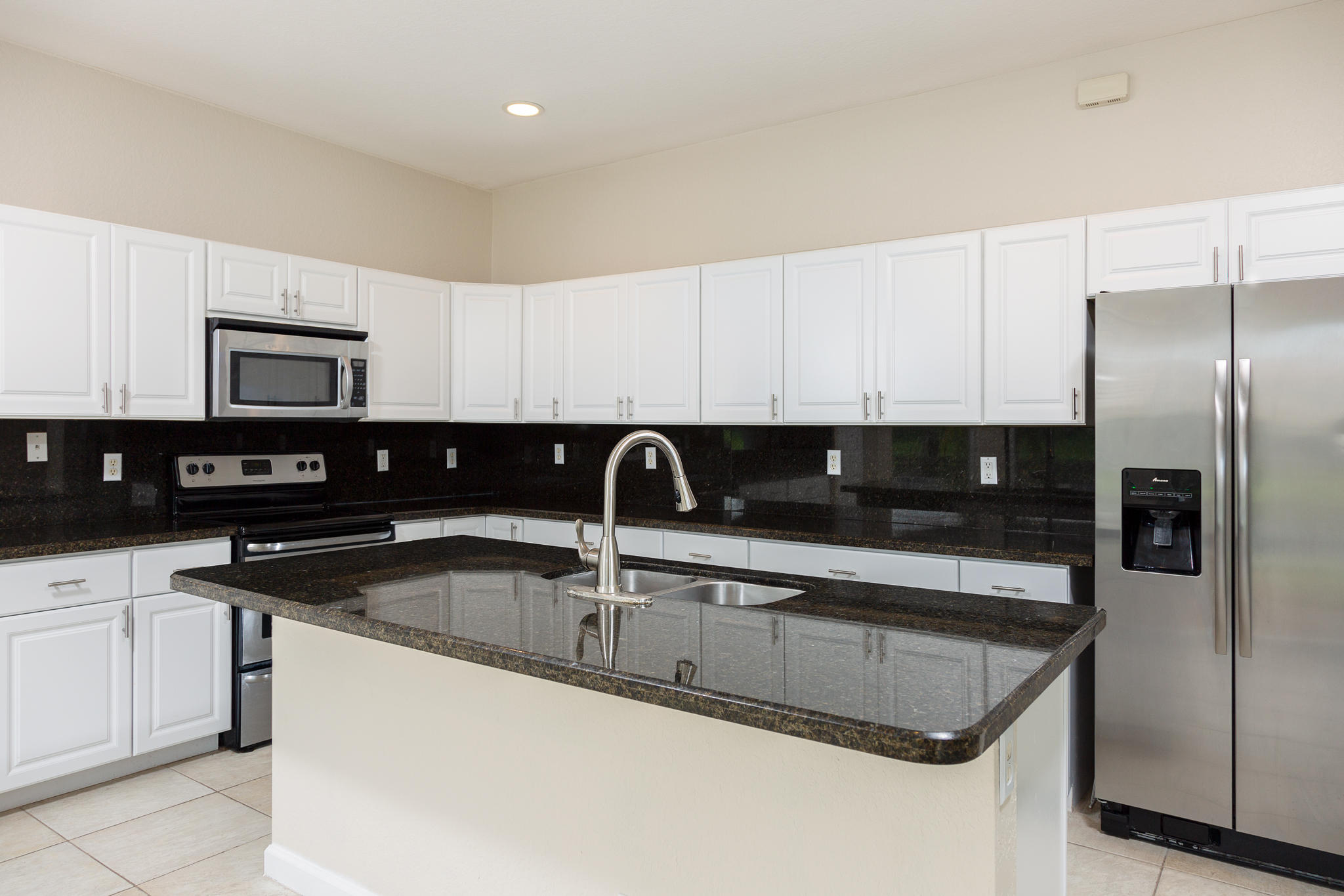1100 Center Stone Lane Riviera Beach, FL 33404 - Photo 10 of 28 Kitchen