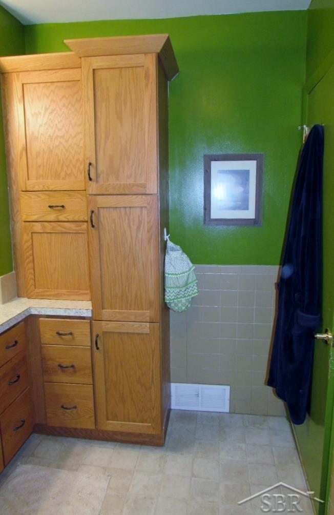 13300 Sharon Road St. Charles, MI 48655 - Photo 25 of 32 50087188-24.JPG