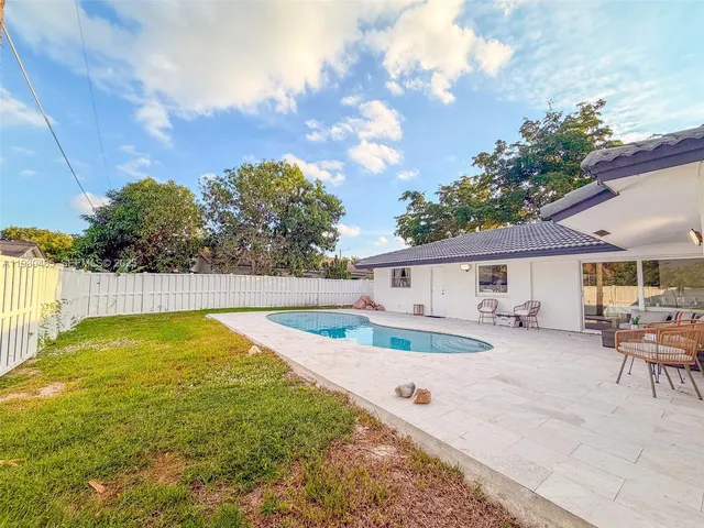 $3,850 | 7951 Northwest 37th Drive, Coral Springs, FL 33065